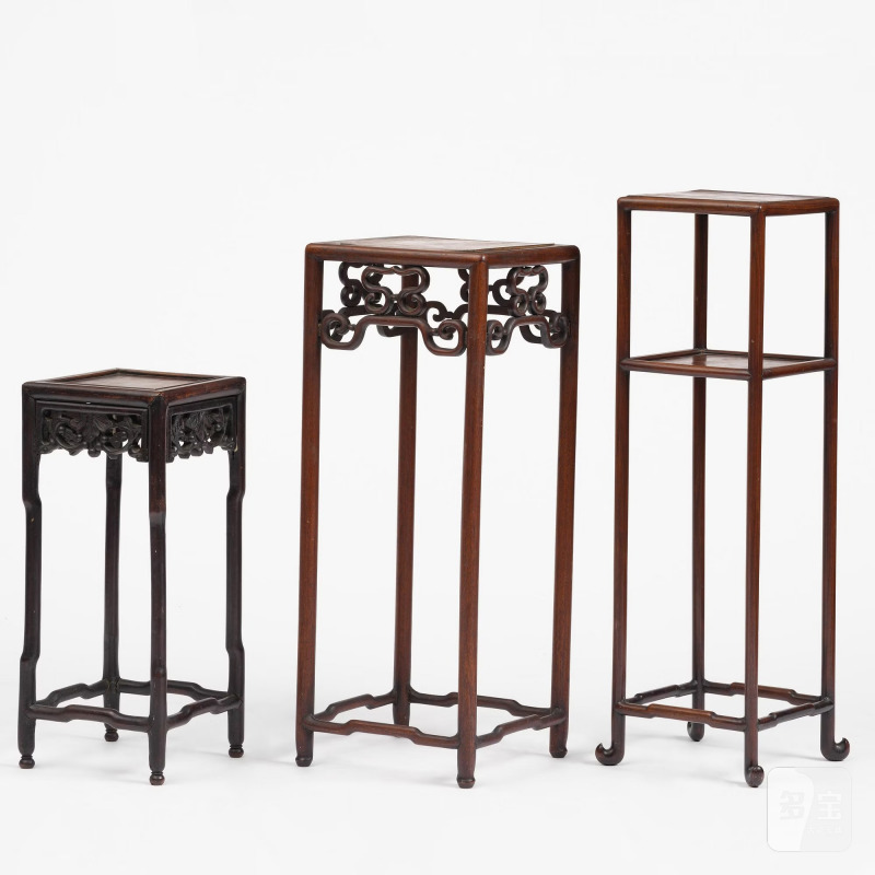 A group of three hardwood tall tables, - 图4